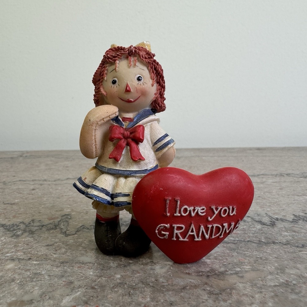 Raggedy Ann With Heart "I Love Grandma" figurine collectible hand-painted Resin